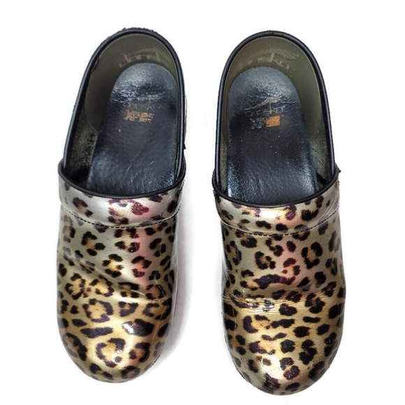 Dansko leopard cheetah print clogs size 40 metalic black gold and brown. - Picture 9 of 11